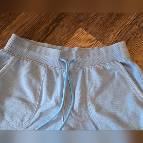 All In Motion, Women's size Medium Shorts, with pockets, Never Worn, Light Blue - Picture 3 of 7